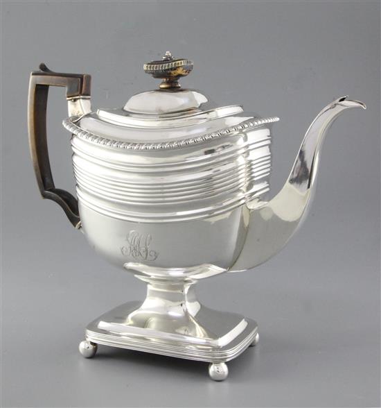 A George III silver pedestal coffee pot, by William Bennett, Height 242mm. Gross 35.6oz/1109g